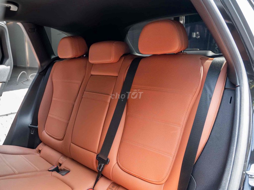 Mercedes GLC200 4matic 2023 17.000km. Mua bán Ô tô tại Quận 7 Tp Hồ Chí Minh được đăng bởi Nguyễn Lê Trung hình 8