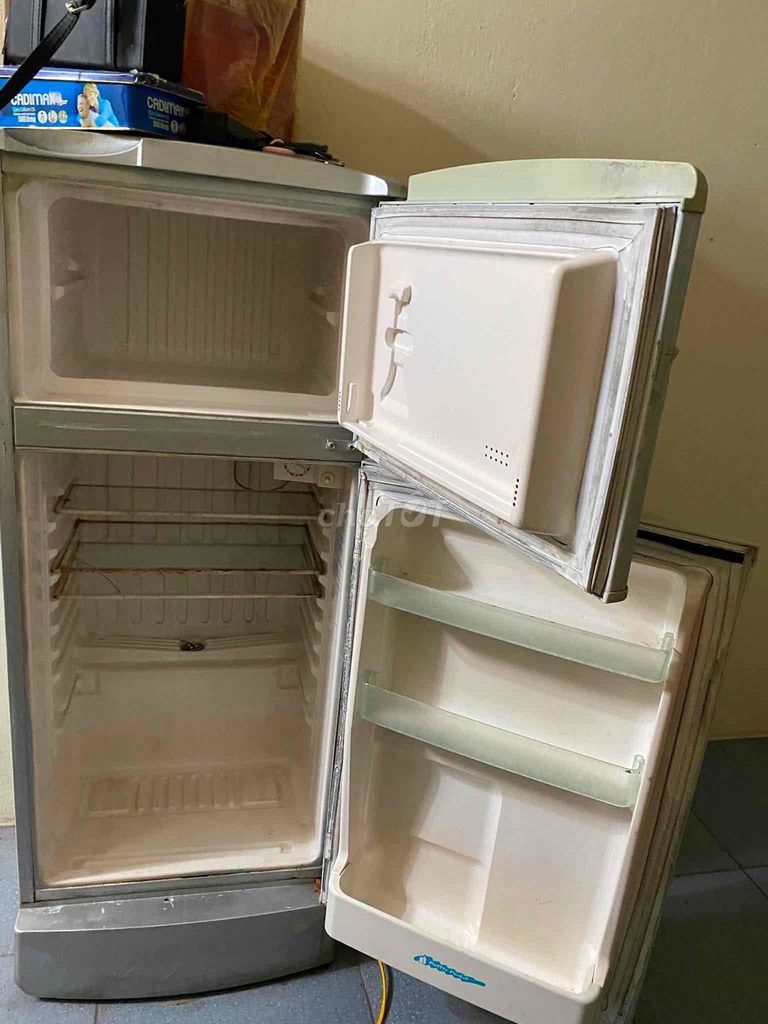 Tủ lạnh Sanyo Xám. Mua bán Tủ lạnh tại Quận Hà Đông Hà Nội được đăng bởi Đạt Vũ Tiến hình 1
