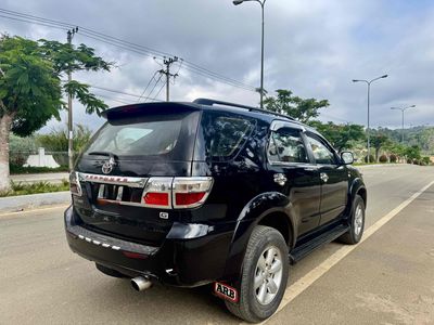 Toyota Fortuner 2011 2.7V - 250000 km