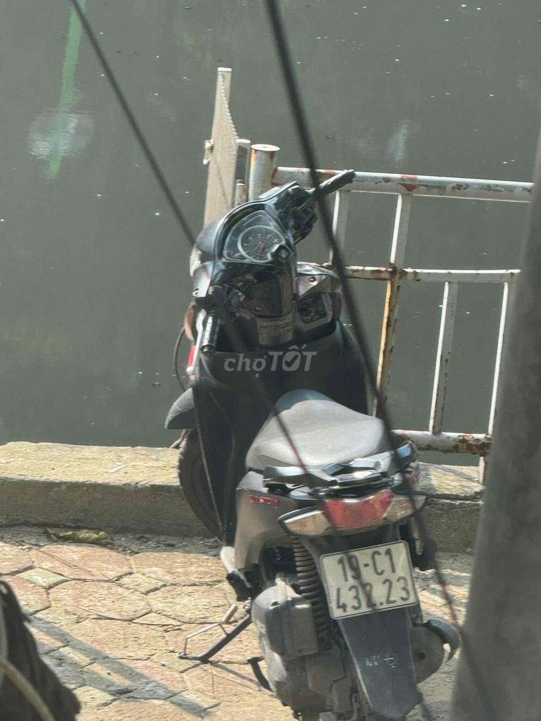 E thừa xe bán. Mua bán Xe máy tại Quận Thanh Xuân Hà Nội được đăng bởi Anh Tuấn hình 1