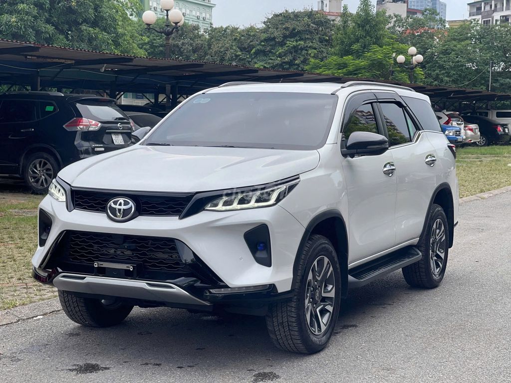 Toyota Fortuner Legender 2.4 4x2 AT 2022