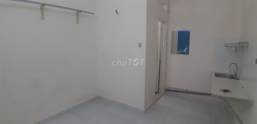 Phòng Trọ Sinh Viên - 16 m² - Tôn Thất Thuyết, Q.4