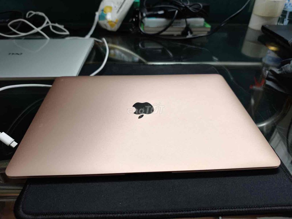 Apple MacBook Air i5 13.3 inch 8GB/121GB. Mua bán Laptop tại Quận 10 Tp Hồ Chí Minh được đăng bởi Đinh Mai Ngọc hình 1