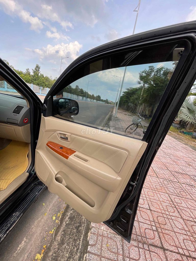 Toyota Fortuner 2011 2.7V - 139 km. Mua bán Ô tô tại Huyện Trảng Bom Đồng Nai được đăng bởi Tây Thi hình 6