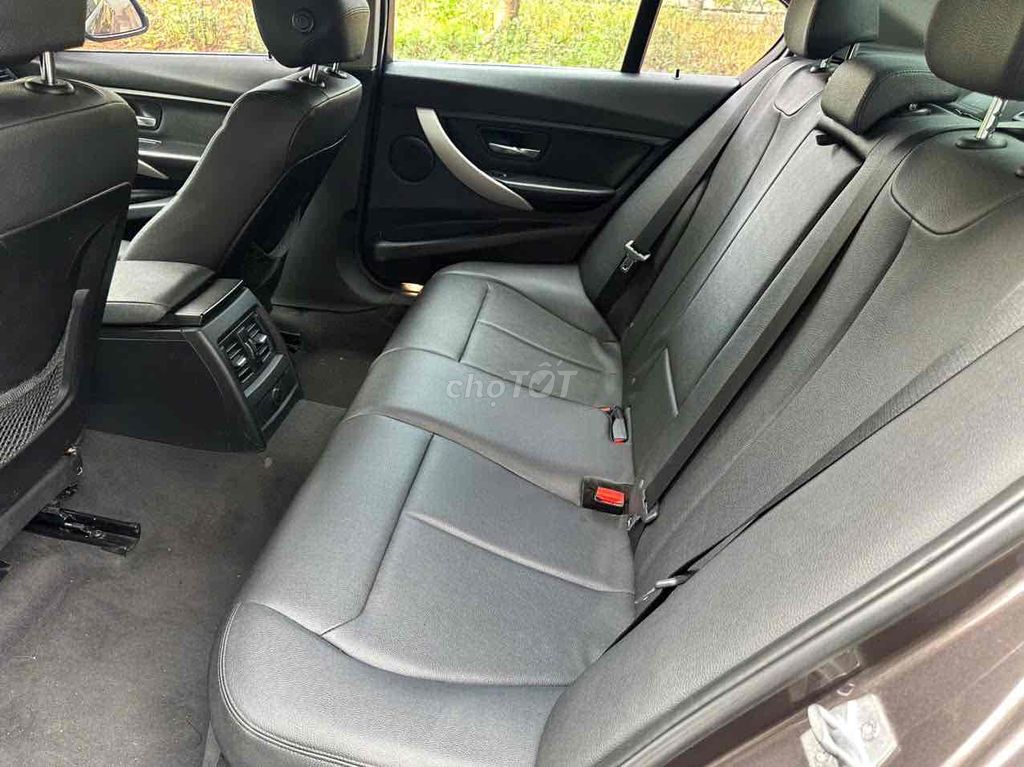 BMW 320i 2014 Nâu/Đen 69000km. Mua bán Ô tô tại Quận 7 Tp Hồ Chí Minh được đăng bởi auto thanh tâm  hình 8