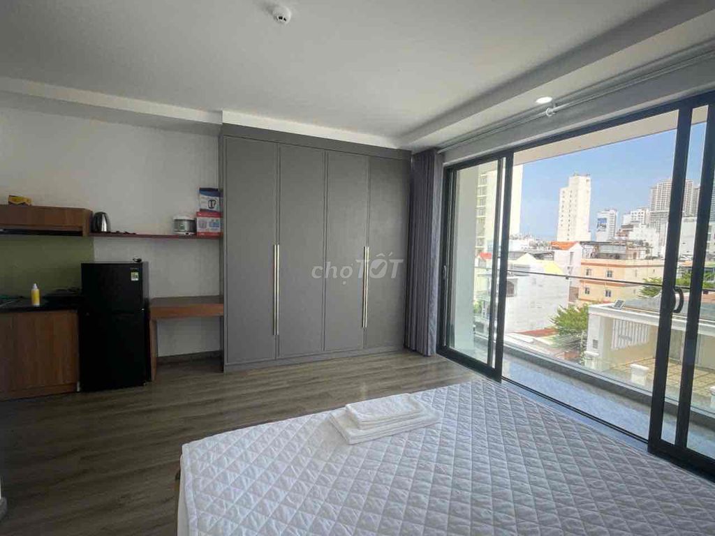 căn hộ full nội thất giá rẻ 8,900,000k. cọc 5,000,k