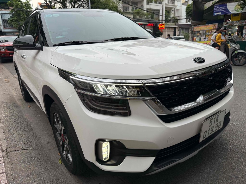 Kia Seltos 2021 1.4 Turbo Premium Trắng - 42000 km