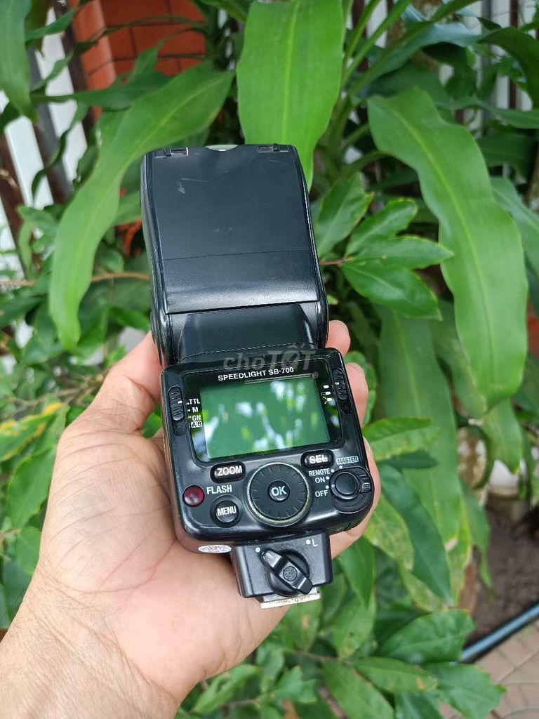 Đèn flash Nikon SB700 Đen Đã sử dụng. Mua bán Máy ảnh, Máy quay tại Thành phố Long Xuyên An Giang được đăng bởi Lý Phước Hảo hình 1