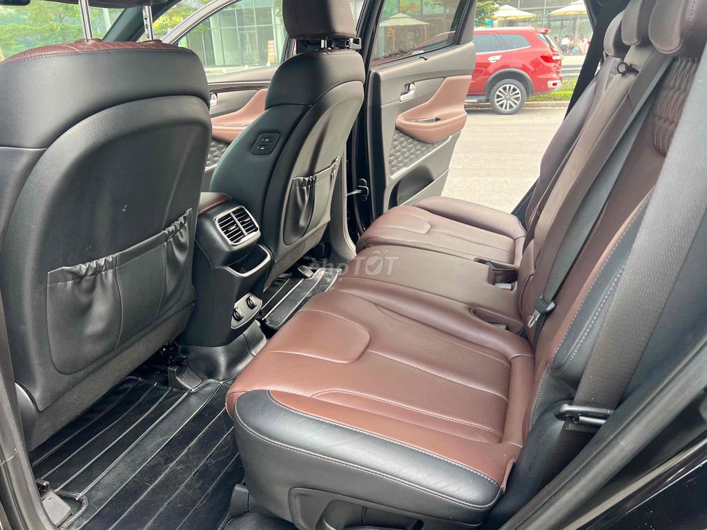 Hyundai Santa Fe Premium 2.2D Đen 82274 km. Mua bán Ô tô tại Quận Cầu Giấy Hà Nội được đăng bởi Cửa hàng Đại Tín Auto hình 10