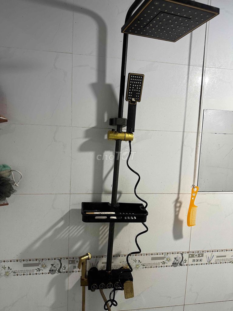 Cây sen nhà tắm Kim loại Đen. Mua bán Thiết bị vệ sinh, nhà tắm tại Huyện Bình Chánh Tp Hồ Chí Minh được đăng bởi Thành Đại Phát hình 1