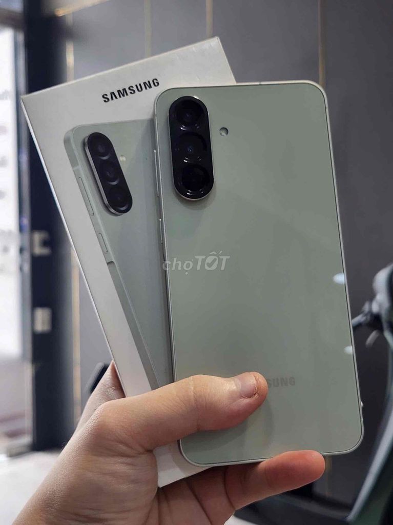 Samsung Galaxy A56 5G 128GB Xanh Olive Like New VN. Mua bán Điện thoại tại Quận 8 Tp Hồ Chí Minh được đăng bởi CA REM BÁN TÁO hình 1