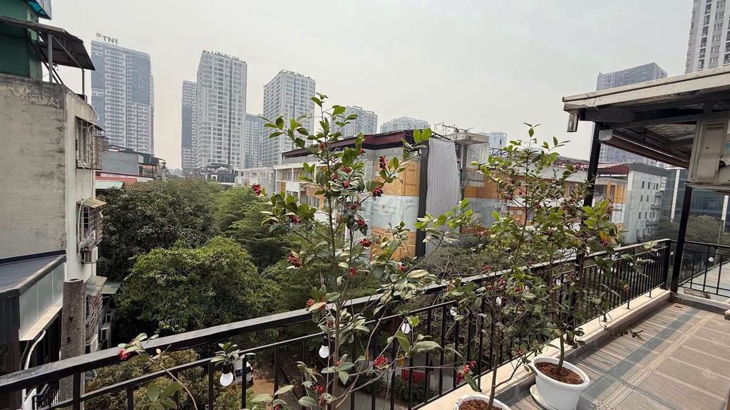 Nhà bán Nguyễn Tuân, ô tô đỗ cửa, full nội thất