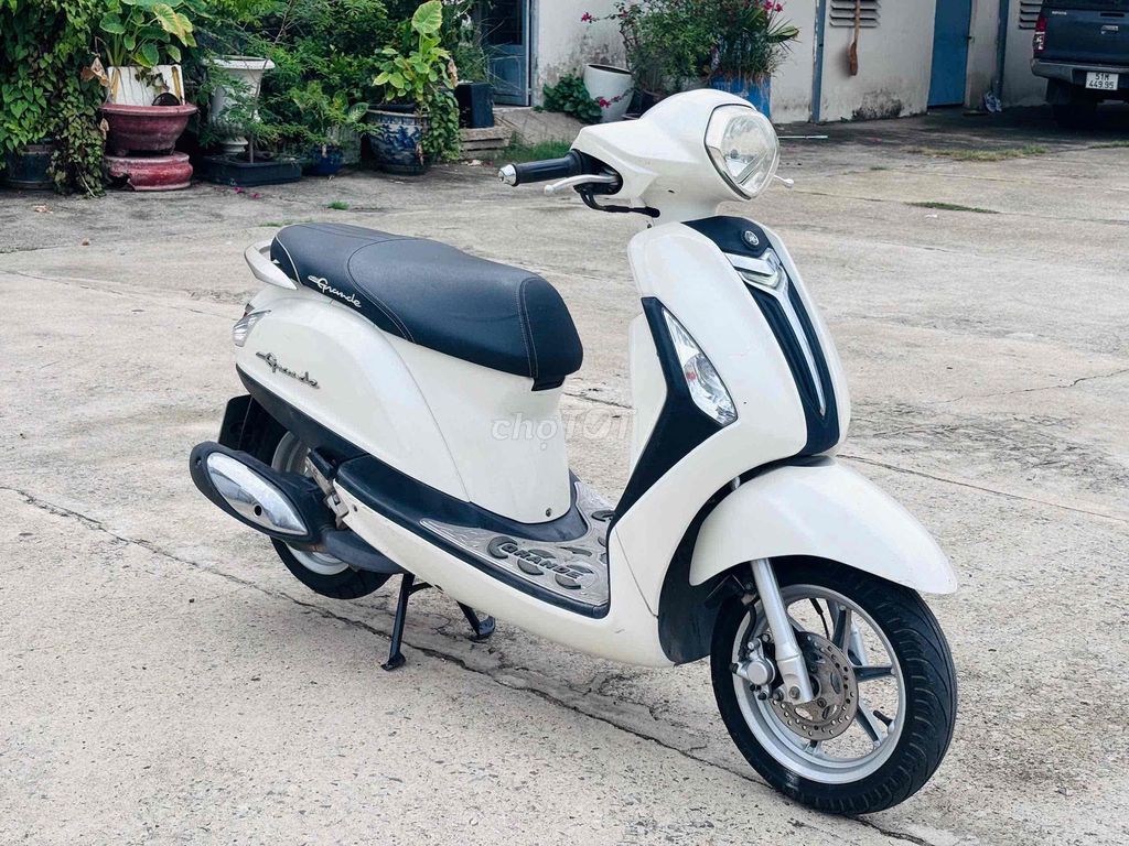 Скутер Yamaha Grande Белый