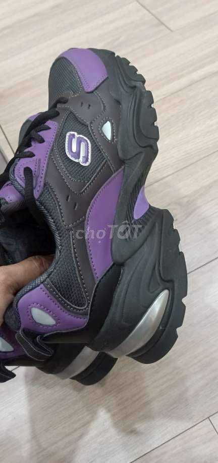 Giày Size 41 SKECHERS PUNCH
chính hãng new Fullbox