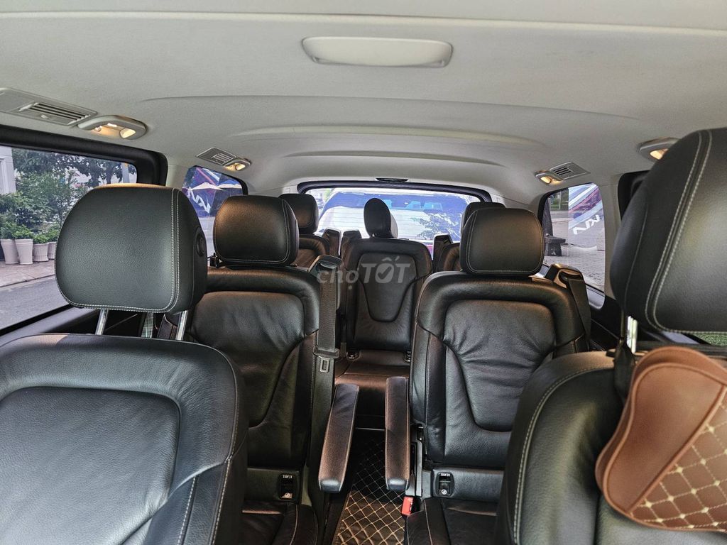 Mercedes Benz V Class 2020 V250 AMG - 80000 km. Mua bán Ô tô tại Quận 7 Tp Hồ Chí Minh được đăng bởi Bảo Trần hình 3