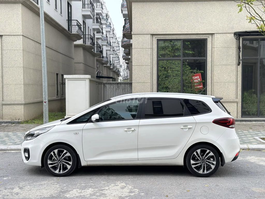 Kia Rondo 2020 máy xăng, số sàn màu trắng. Mua bán Ô tô tại Quận Gò Vấp Tp Hồ Chí Minh được đăng bởi Quang hình 9
