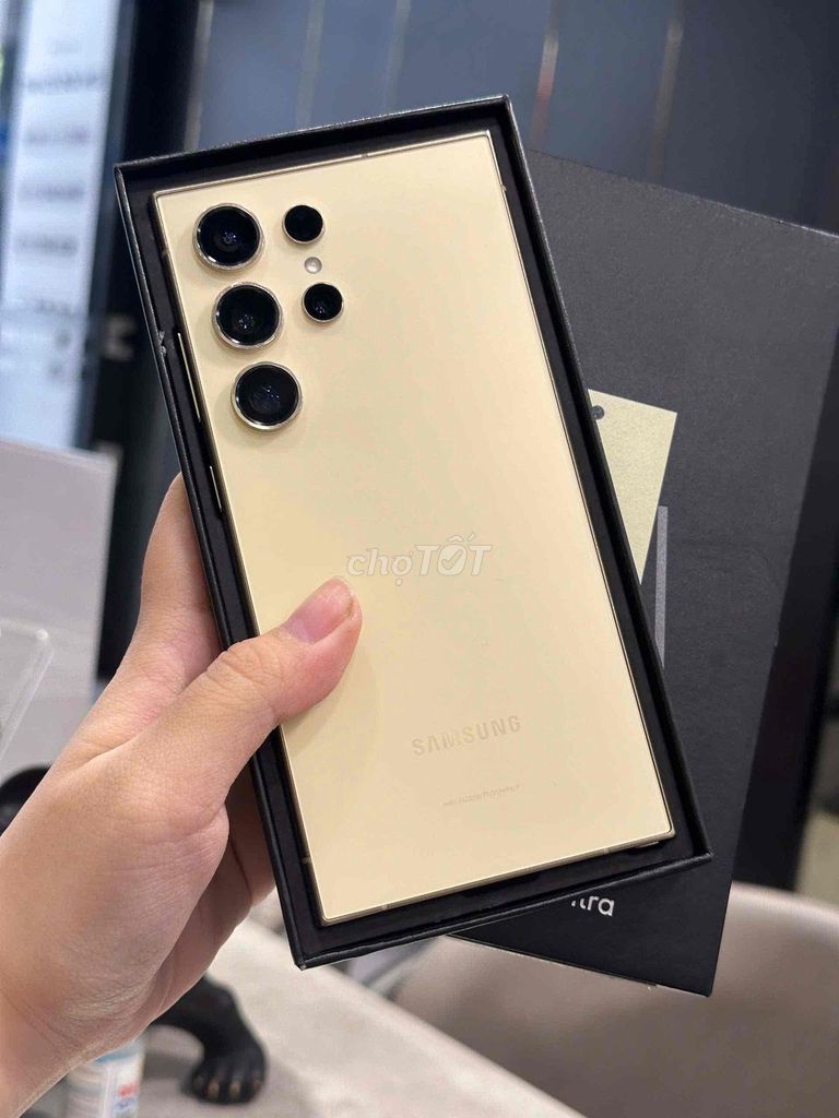Samsung Galaxy S24 Ultra 256GB Vàng 99% FullBox. Mua bán Điện thoại tại Quận 8 Tp Hồ Chí Minh được đăng bởi CA REM BÁN TÁO hình 1
