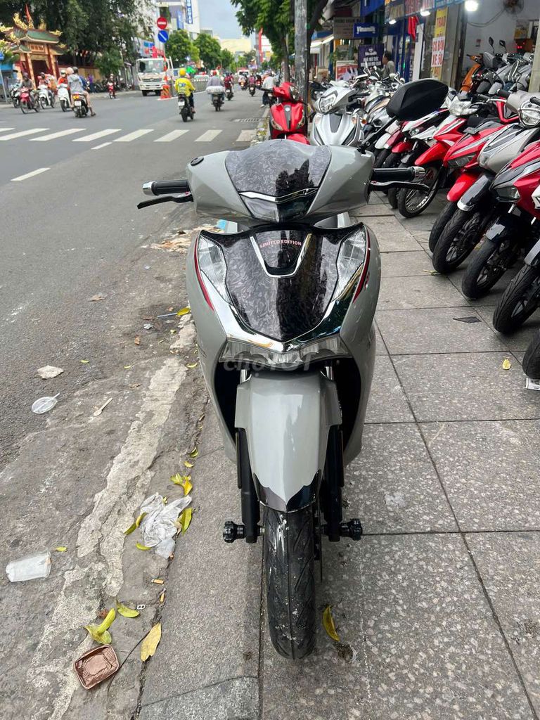Honda SH 125 2022 Серый б/у