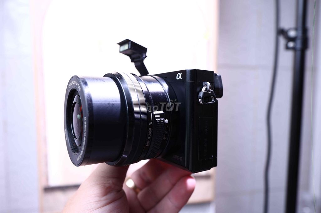 Máy ảnh Sony a6000+ lens Sony 16-50 đầy đủ phụkien. Mua bán Máy ảnh, Máy quay tại Thành phố Thuận An Bình Dương được đăng bởi Nguyễn Đình Tú hình 1
