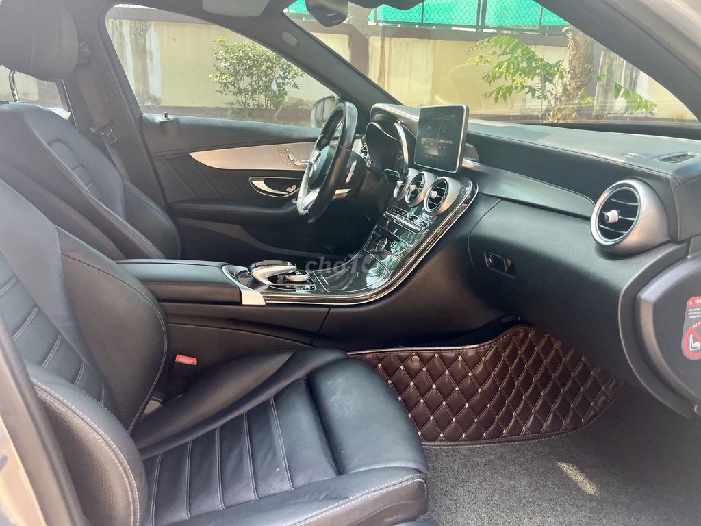 Mercedes-Benz C300 2017 Bạc. Mua bán Ô tô tại Quận 7 Tp Hồ Chí Minh được đăng bởi Mạnh Chiến hình 12