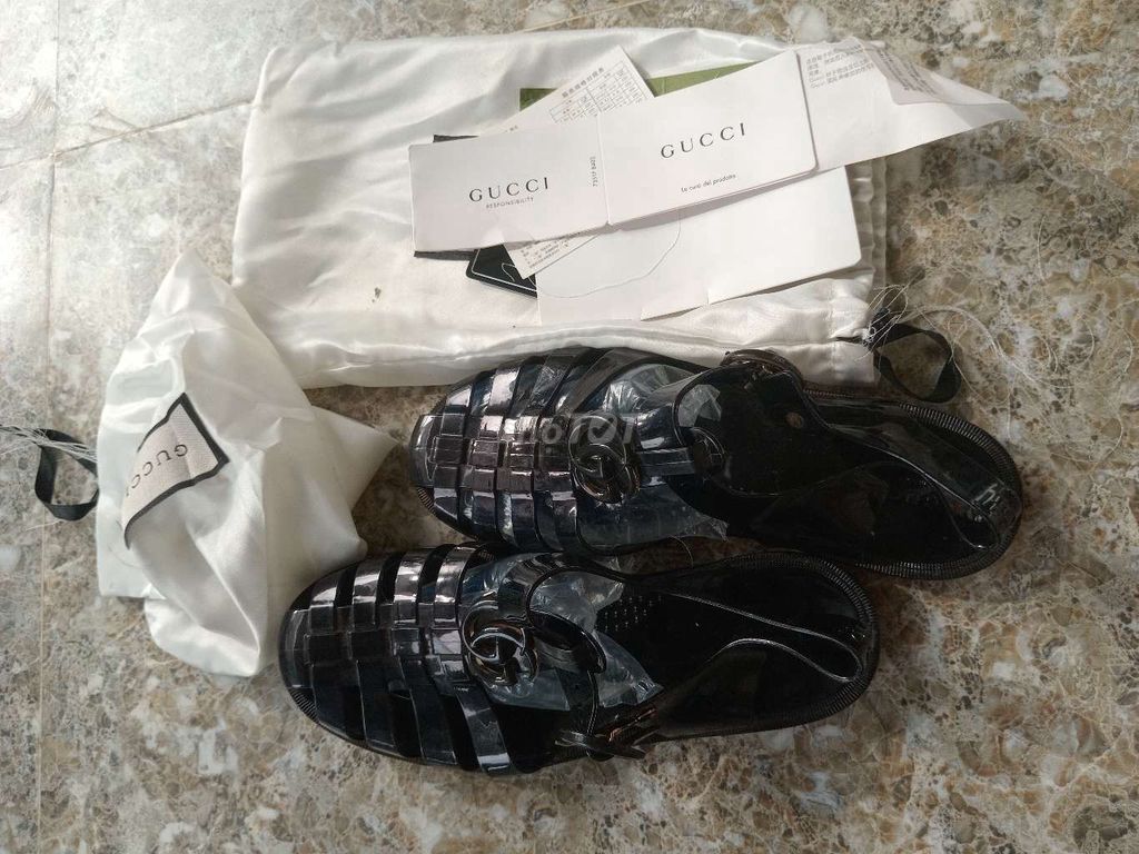 Giày sandal Gucci . Mua bán Giày dép tại Huyện Thanh Bình Đồng Tháp được đăng bởi Van Van hình 1