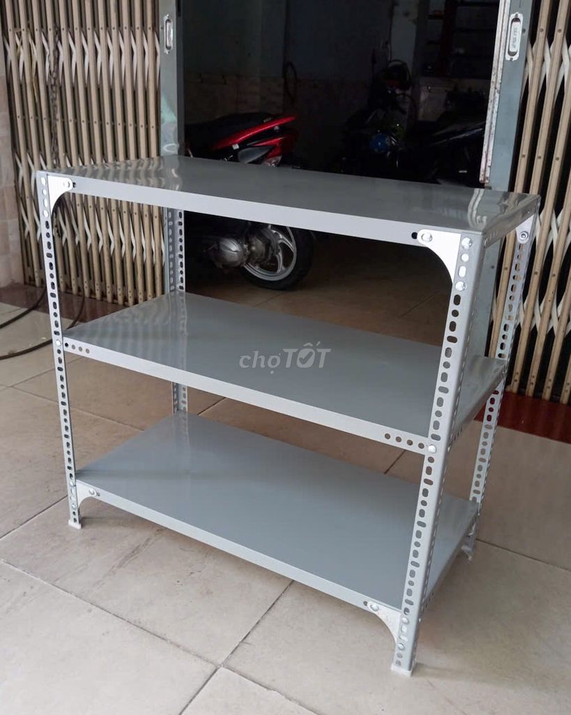 Kệ sắt V lỗ 3 tầng 100x40x120cm Xám. Kệ cao 1.2m. Mua bán Tủ, kệ gia đình tại Quận Bình Tân Tp Hồ Chí Minh được đăng bởi Kệ Thép V Lỗ Đa Năng hình 1