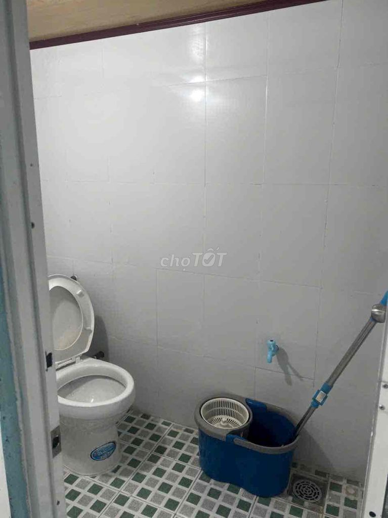 NHÀ GẦN NGÃ TƯ GA. 4*20. 2PN WC. SÂN RỘNG. ĐƯỜNG XE HƠI