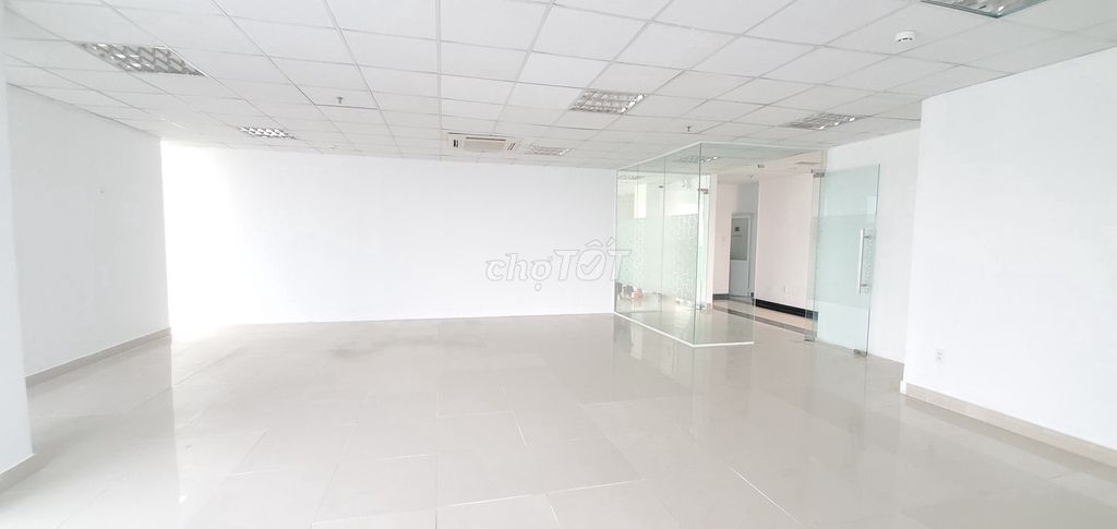 Cho thuê văn phòng 50m2 mặt tiền Cộng Hòa, Phường 13, Quận Tân Bình
