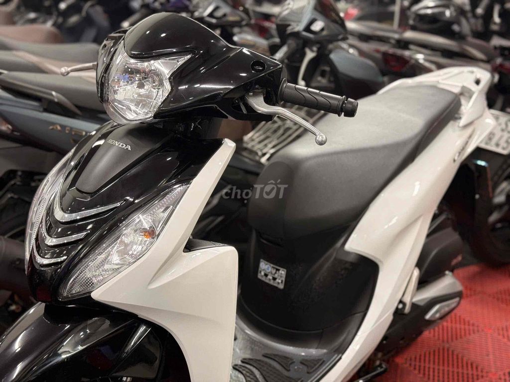 Honda Vision 2026 с номерами провинции, от собственника, пробег 1200 км