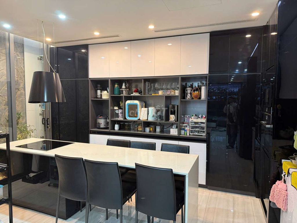 Nhà hẻm xe hơi, quận 7, 5 phòng ngủ, hiện đại. Mua bán nhà ở tại Quận 7 Tp Hồ Chí Minh được đăng bởi Nguyễn Đặng Thảo Nguyên hình 5