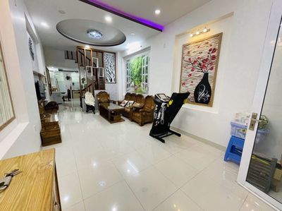 Rent · 3 bd · 81 м² · Thành phố Nha Trang, ул. Lê Văn Miến