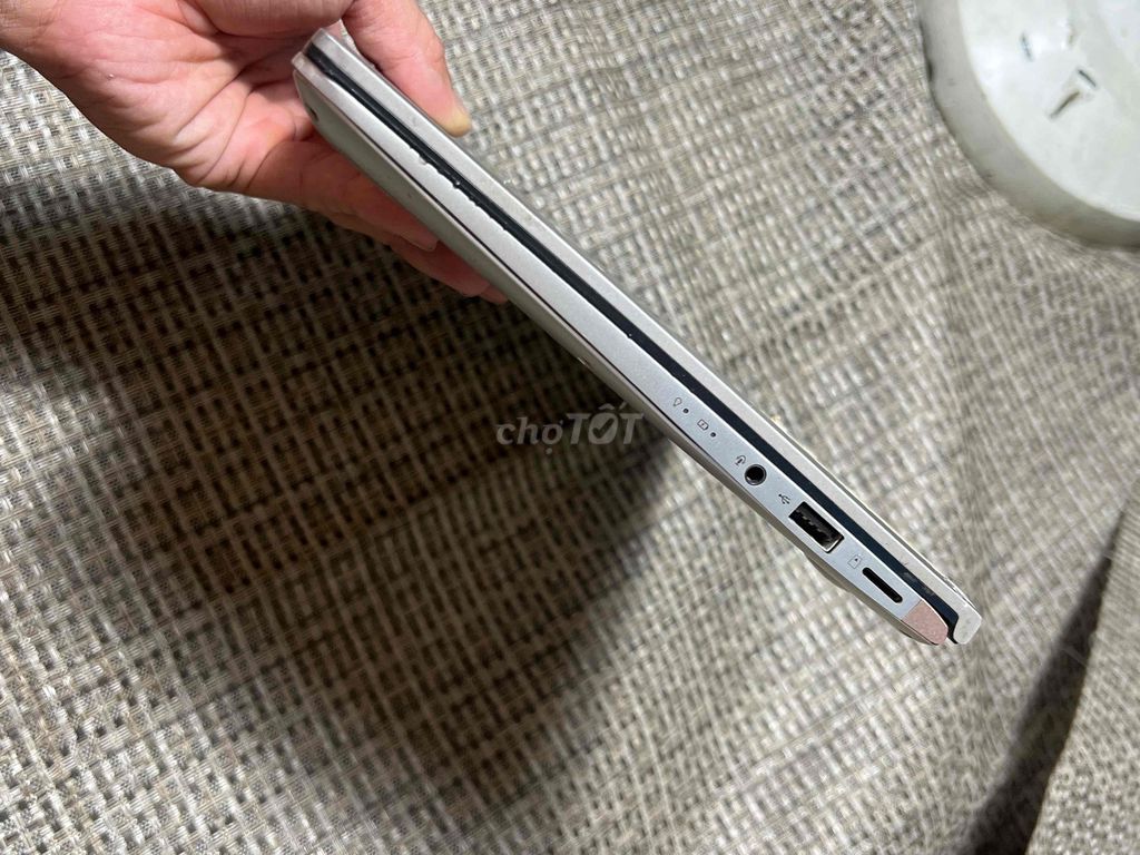 ASUS ZenBook 13 UX333F 2018. Mua bán Laptop tại Quận 12 Tp Hồ Chí Minh được đăng bởi Ngô Lâm hình 1