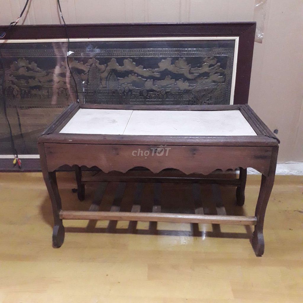 Bán kệ xưa như hình còn xài tốt dài 71 x41 x44 cm