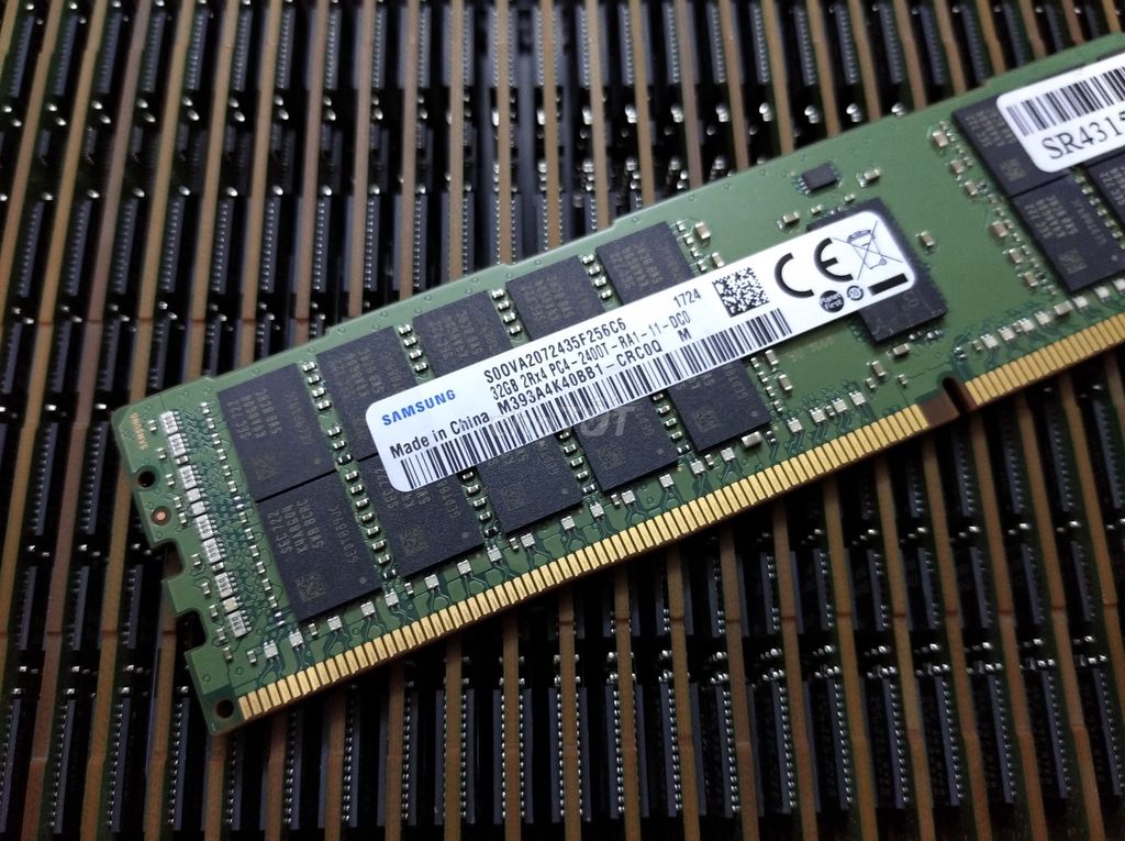 RAM ECC Registered 32GB DDR4 Bus 2133 / 2400 /2933