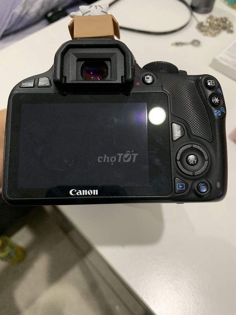 Canon 100D