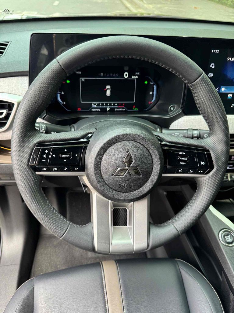 Mitsubishi Xpander 2024 Premium zin 1,6vạn km Mới. Mua bán Ô tô tại Quận Đống Đa Hà Nội được đăng bởi TRUNG HIẾU AUTO hình 8
