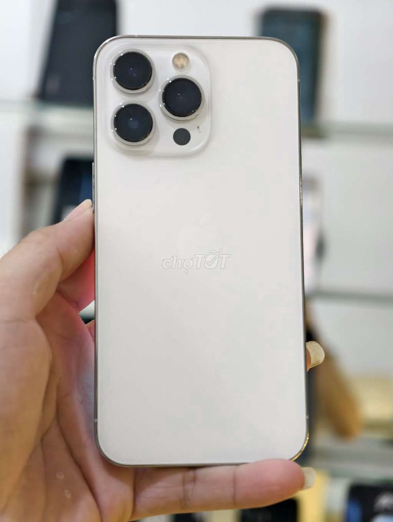 Apple iPhone 13 Pro 128GB Trắng Đã sử dụng. Mua bán Điện thoại tại Huyện Bến Lức Long An được đăng bởi Long hình 1