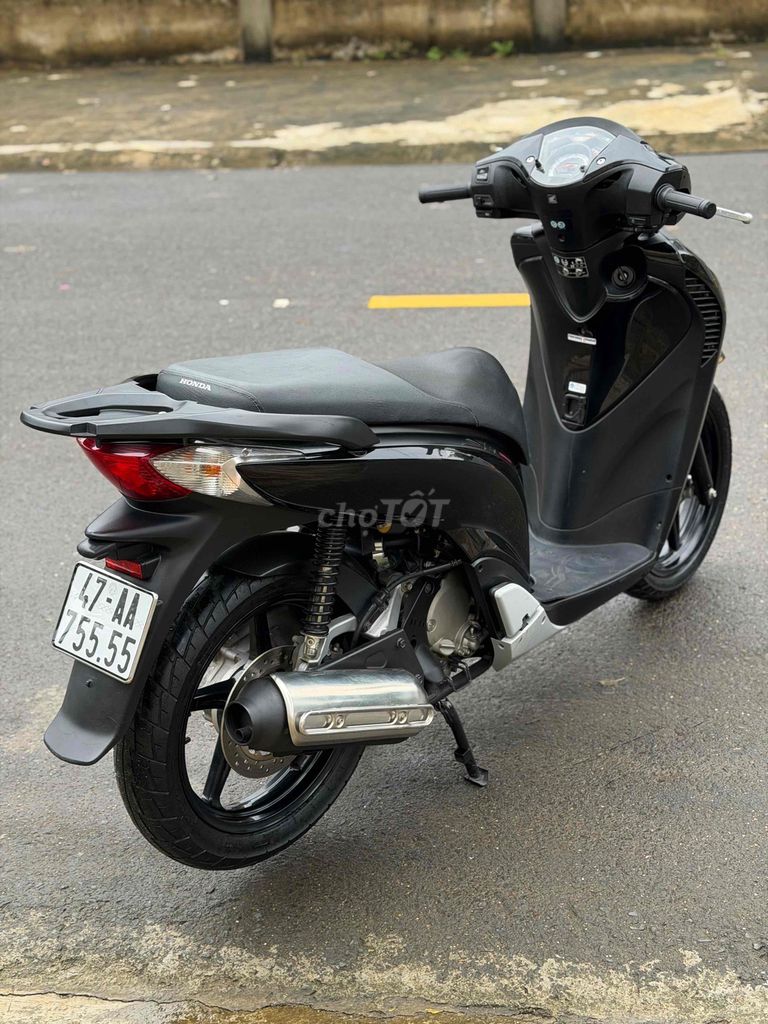 Honda SH Zzin 100%%. Mua bán Xe máy tại Thành phố Buôn Ma Thuột Đắk Lắk được đăng bởi Hoàng Quang hình 4