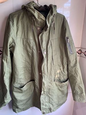 Áo khoác jacket QUESS 100%cottot like new,.Size M