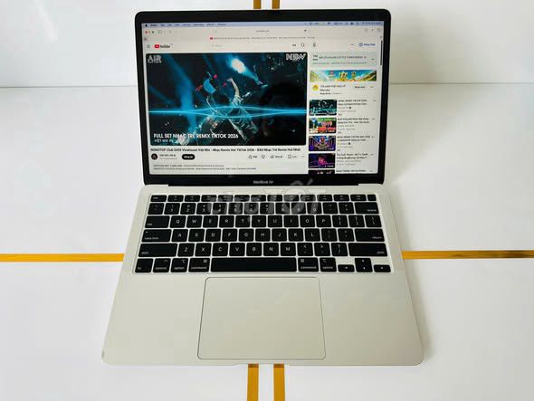 Apple MacBook Air 2020 i3 8GB/256GB. Mua bán Laptop tại Quận 1 Tp Hồ Chí Minh được đăng bởi Hội Đồ Điện Tử hình 1