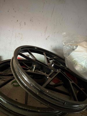 mâm zin raider xăng cơ bản nhỏ cho satria. Mua bán Phụ tùng xe tại Huyện Châu Đức Bà Rịa - Vũng Tàu được đăng bởi tý