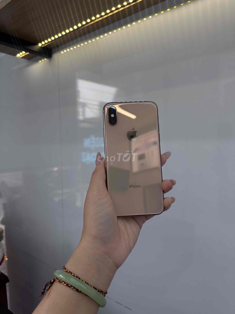 Apple iPhone XS 64GB Vàng Đã sử dụng. Mua bán Điện thoại tại Quận Bình Tân Tp Hồ Chí Minh được đăng bởi Nguyễn Thị Cẩm Tú hình 1