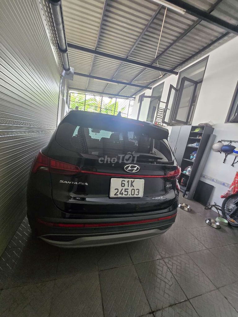HuyndaiSanta fe 2023 2.2 Dầu tiêu chuẩn - 19000 km. Mua bán Ô tô tại Thành phố Thủ Dầu Một Bình Dương được đăng bởi Trần Thị Bằng hình 6