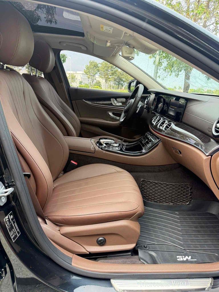 Mercedes-Benz E250 Date 2016 Model 2017 Siêu Lướt. Mua bán Ô tô tại Quận 1 Tp Hồ Chí Minh được đăng bởi PKD AUTO hình 7