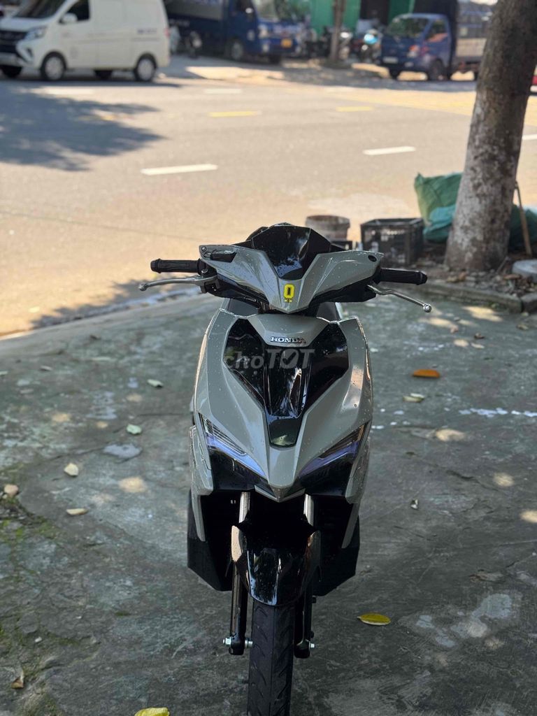 Honda Air Blade (помощь в погашении государственного долга)