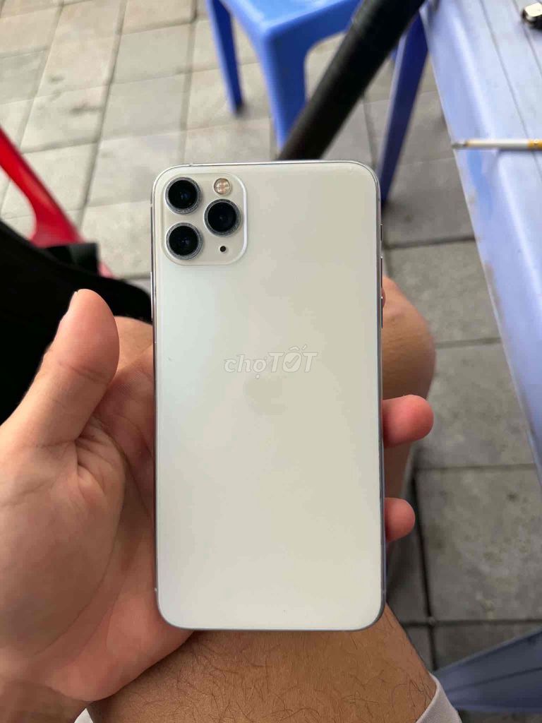 Apple iPhone 11 Pro Max 64GB Trắng Đã thay màn. Mua bán Điện thoại tại Quận Hà Đông Hà Nội được đăng bởi Nguyễn Nam hình 1