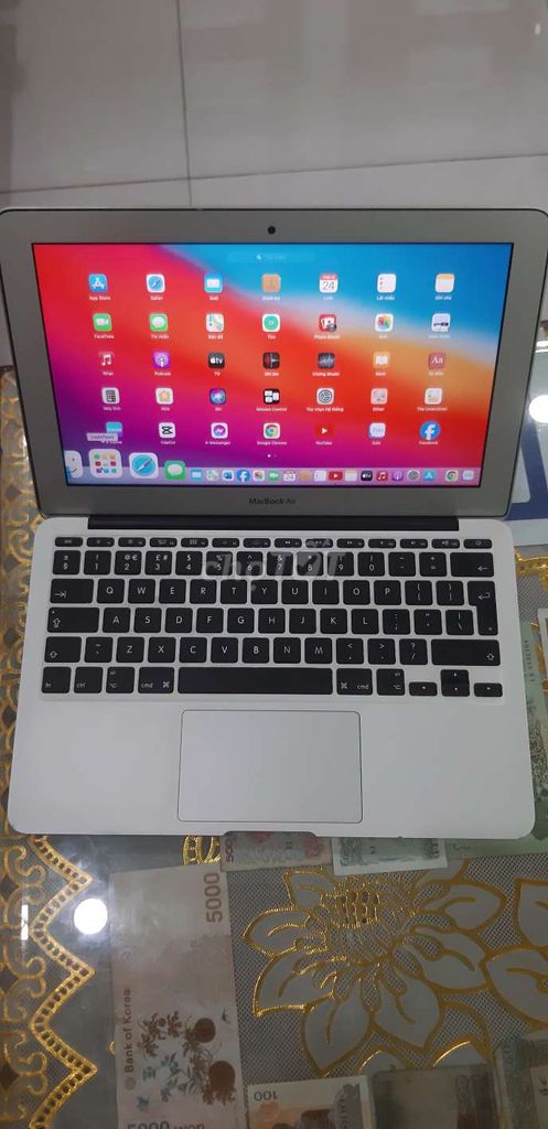 Macboock Air i5 (2013) , Giá  : 2tr8