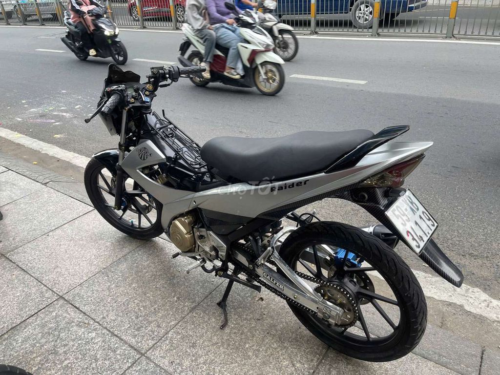 Suzuki raider 2016 mới 90% biển số thành phố. Mua bán Xe máy tại Quận Tân Phú Tp Hồ Chí Minh được đăng bởi Tuanduy hình 5
