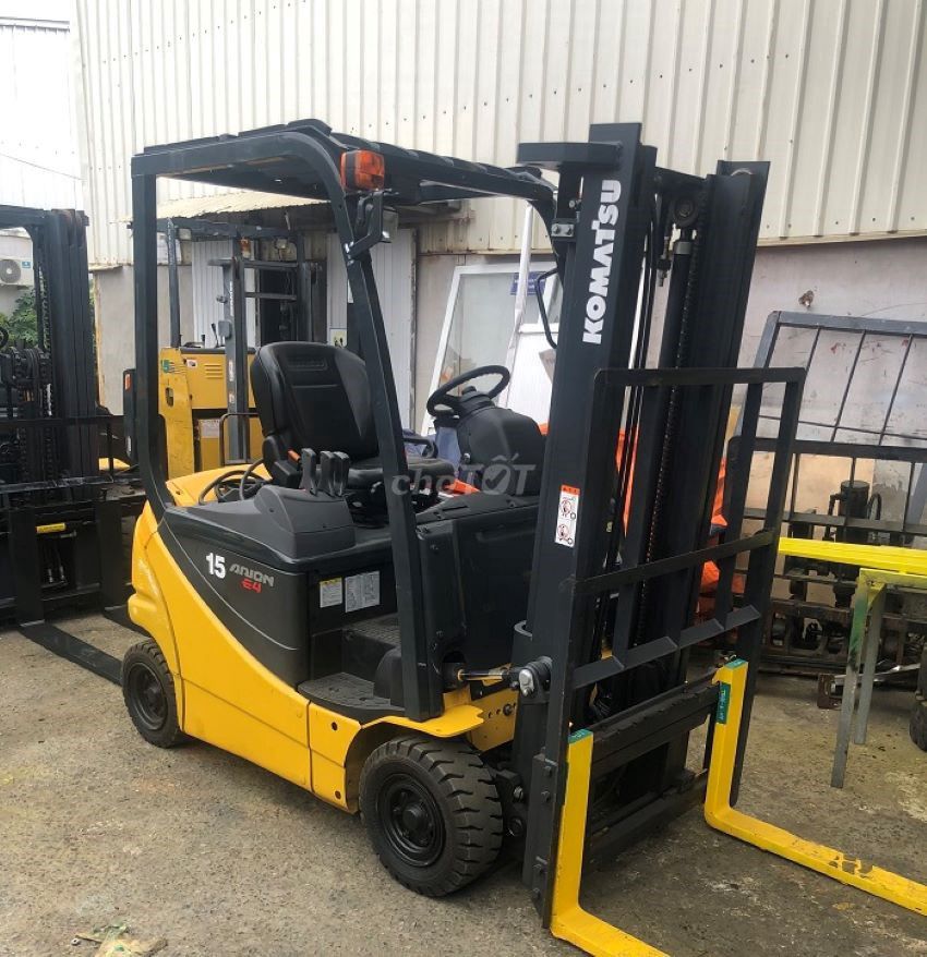 Cho thuê xe nâng Komatsu Điện 1.5-3 tấn. Dịch vụ tại Thành phố Dĩ An Bình Dương được đăng bởi trương văn hình 1