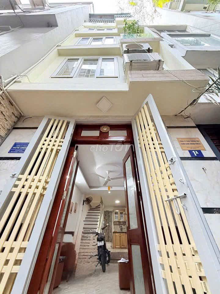 Аренда дома в переулке Гок Де, Хоанг Май, 5 этажей, 3 спальни